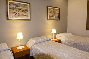 Quiet and Relaxing, Surrounded by Greenery a few Kilometers From the s