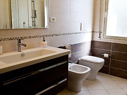 Quiet and Relaxing, Surrounded by Greenery a few Kilometers From the s