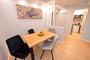 Twin III - One Bedroom - 4 Guests - Cismigiu Gardens