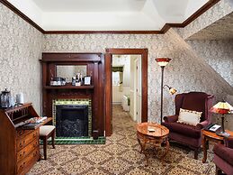 Pendray Inn & Tea House