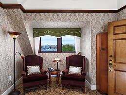 Pendray Inn & Tea House