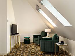 Pendray Inn & Tea House