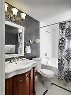 Pendray Inn & Tea House