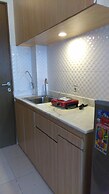 Pleasant Tifolia Studio Cozy Room In Kelapa Gading