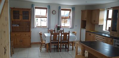 Murphy's Irish Farmhouse Near Ballybunion