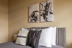 Sandia Peak Apartments by Frontdesk