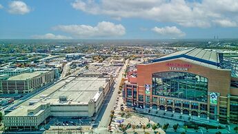 Indy Stadium Villas 707