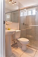 Cómodo y luminoso, Depto. Arena MTY y Fundidora by Mty. Living T504