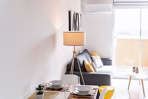 Cómodo y luminoso, Depto. Arena MTY y Fundidora by Mty. Living T504