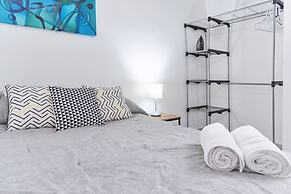 Cómodo y luminoso, Depto. Arena MTY y Fundidora by Mty. Living T504