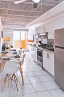 Cómodo y luminoso, Depto. Arena MTY y Fundidora by Mty. Living T504