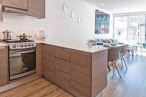 Bright, Comfy w Terrace Apt 1KSB, 1BD, 1 SofaB, 2BTH by Mty Living