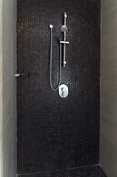 Bright, Comfy w Terrace Apt 1KSB, 1BD, 1 SofaB, 2BTH by Mty Living