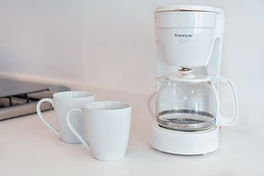 Bright, Comfy w Terrace Apt 1KSB, 1BD, 1 SofaB, 2BTH by Mty Living