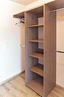 Apartment pool and gym. 6 pers. 1 KSB, 2SB, 1 TwinB, 2BTH by Mty. Livi