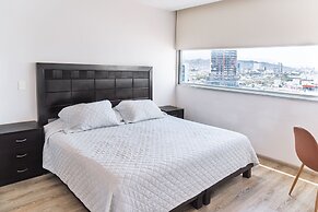 Apartment pool and gym. 6 pers. 1 KSB, 2SB, 1 TwinB, 2BTH by Mty. Livi