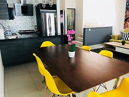 Casa Carretera Nacional C Alberca by Mty Living