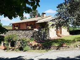 Panoramic Villa in Tuscany Rolling Hill, Well Connected, Everyday new 