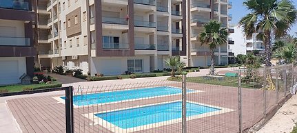 Beach Front Luxury Living Apartment