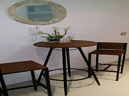 Beach Front Luxury Living Apartment