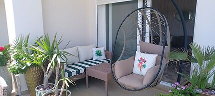 Beach Front Luxury Living Apartment