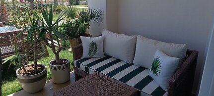 Beach Front Luxury Living Apartment