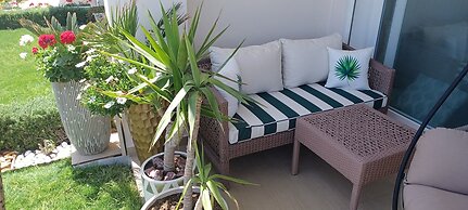 Beach Front Luxury Living Apartment