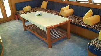 The Royal Luxury King Terrace 1