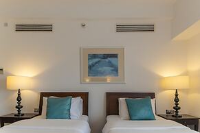 Arkin Palm Beach Hotel