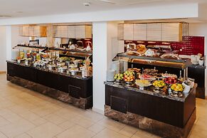 Arkin Palm Beach Hotel