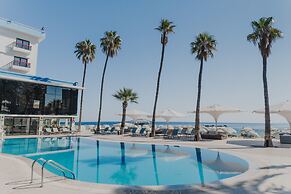 Arkin Palm Beach Hotel