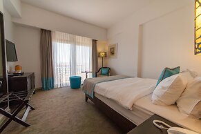 Arkin Palm Beach Hotel