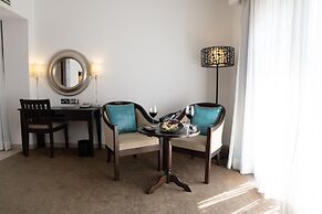 Arkin Palm Beach Hotel