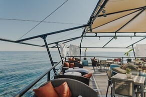 Arkin Palm Beach Hotel