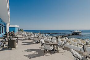 Arkin Palm Beach Hotel