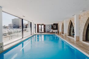 Arkin Palm Beach Hotel