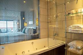 Arkin Palm Beach Hotel