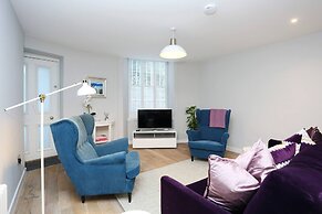 JOIVY Vibrant City Centre 2-bed Apt.