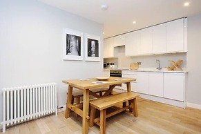 JOIVY Vibrant City Centre 2-bed Apt.
