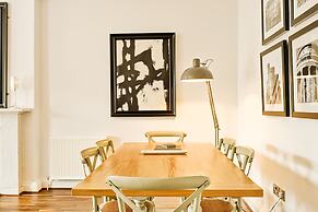 JOIVY Re-Imagined Flat in Georgian Architecture Townhouse