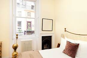 JOIVY Diagon Alley Apartment