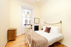 JOIVY Diagon Alley Apartment