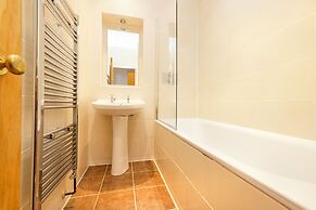 JOIVY Diagon Alley Apartment