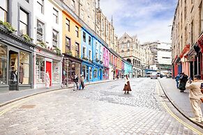 JOIVY Diagon Alley Apartment