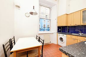 JOIVY Diagon Alley Apartment