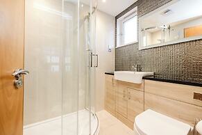 JOIVY Ultra Gorgeous 3bd Old Town Apt w Balcony&Parking