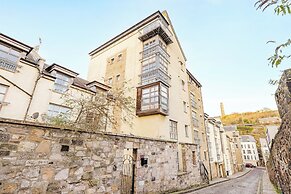 JOIVY Ultra Gorgeous 3bd Old Town Apt w Balcony&Parking