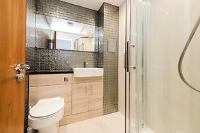 JOIVY Ultra Gorgeous 3bd Old Town Apt w Balcony&Parking