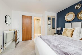 JOIVY Ultra Gorgeous 3bd Old Town Apt w Balcony&Parking