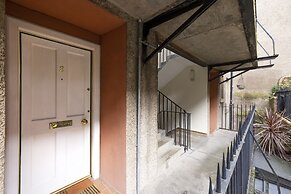 JOIVY Castle Hideaway